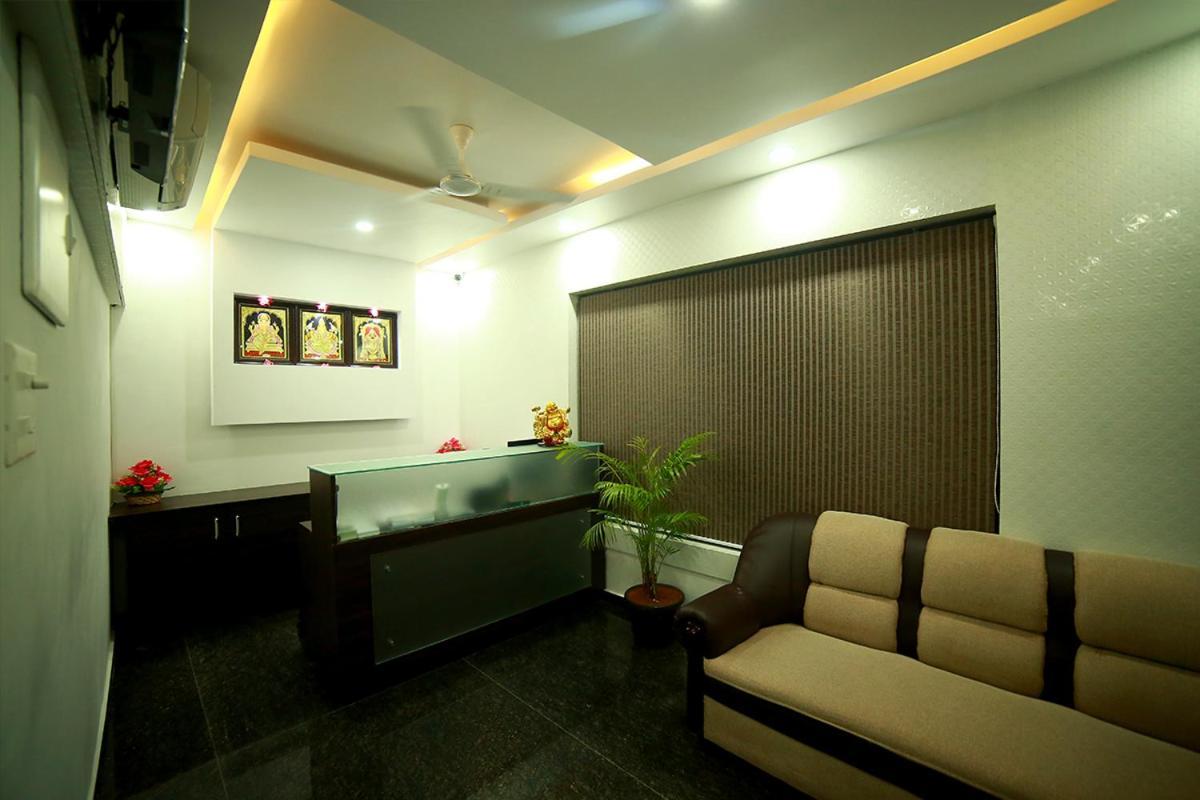 Sapphire Inn Pondicherry Bagian luar foto