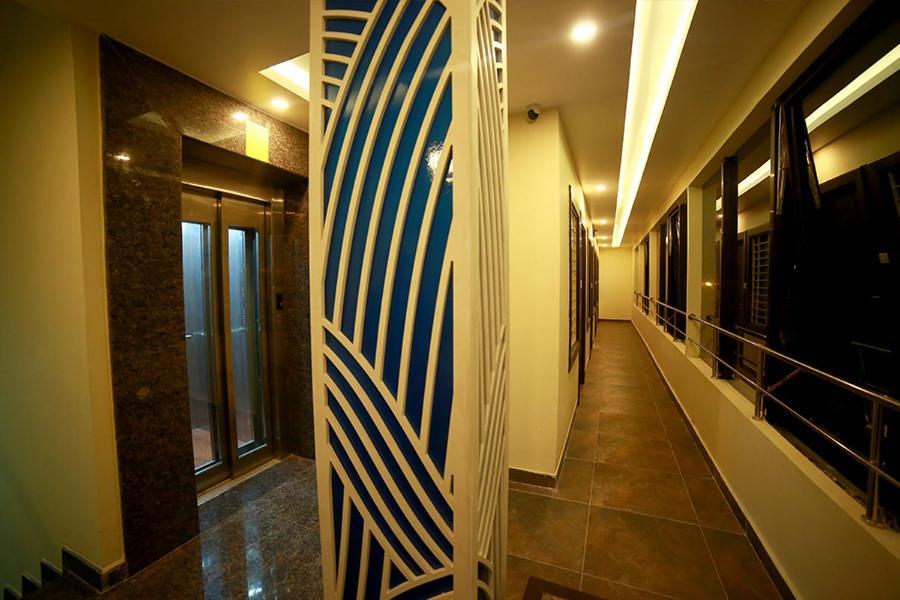 Sapphire Inn Pondicherry Bagian luar foto