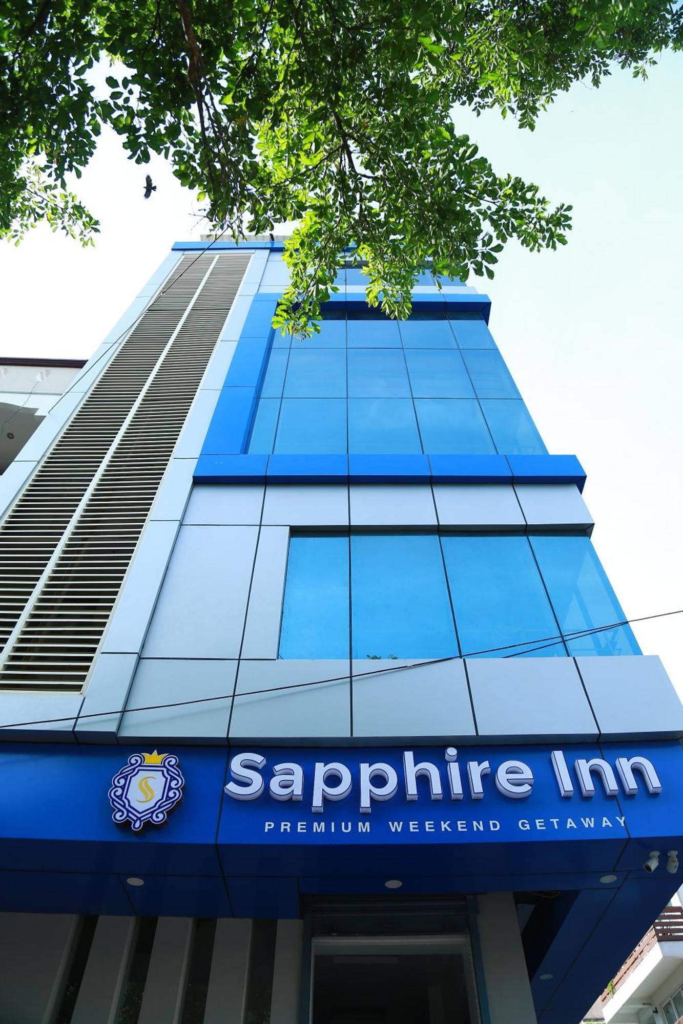 Sapphire Inn Pondicherry Bagian luar foto