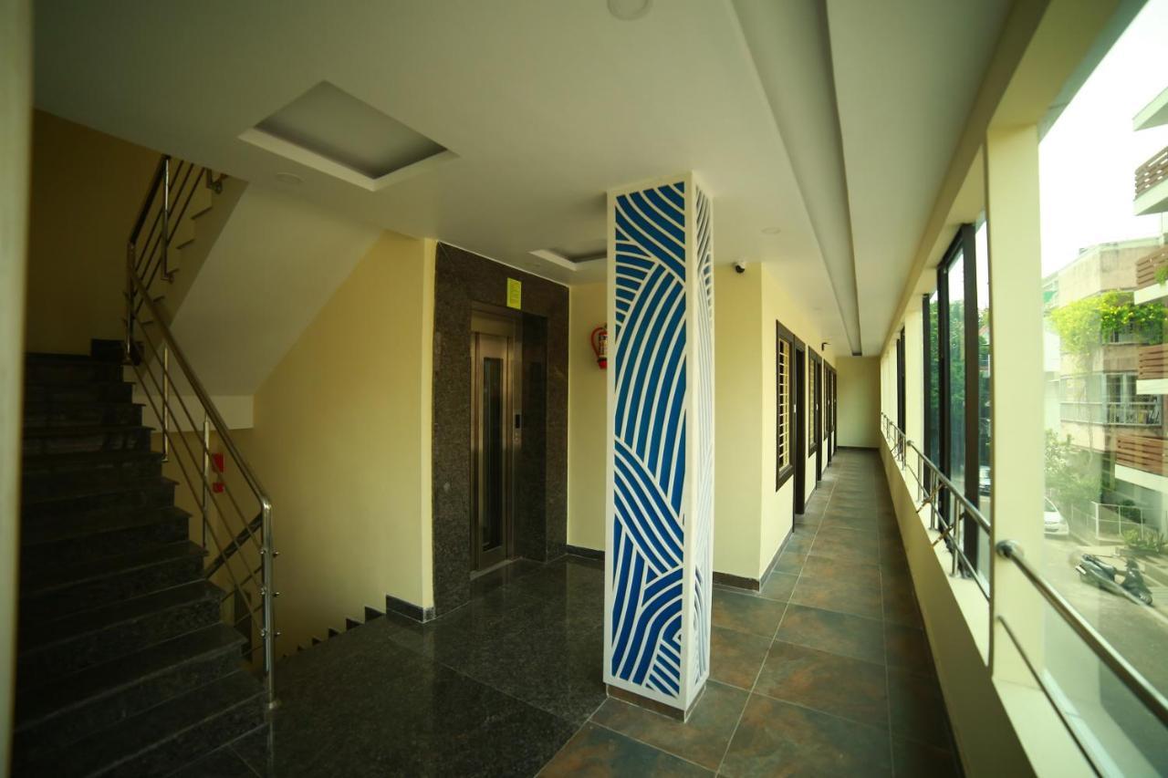 Sapphire Inn Pondicherry Bagian luar foto